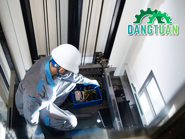 Thợ sửa thang tải hàng TPHCM